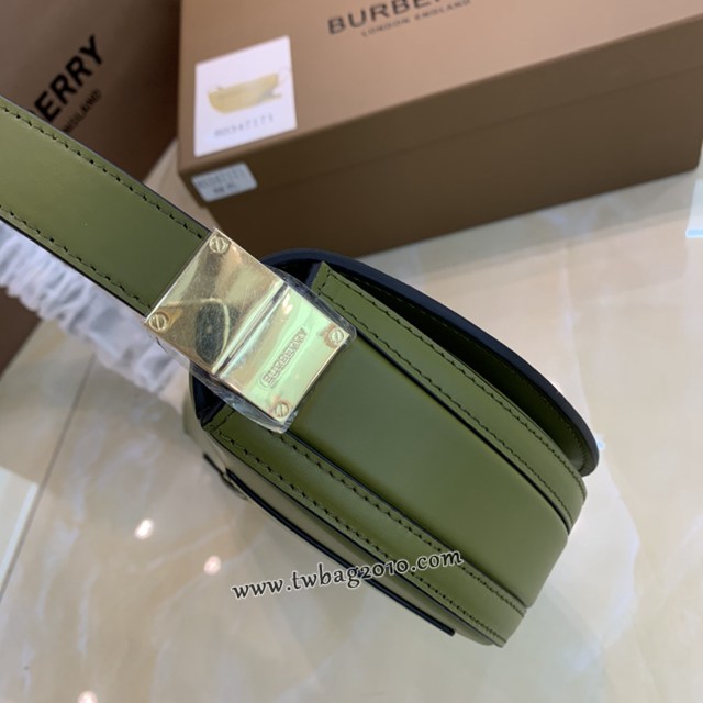 Burberry專門店新款小號最新時秀裝款肩背女包 巴寶莉皮革弧形腋下包 yxb1268